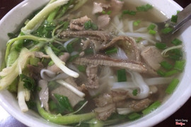 Phở nhiều thịt