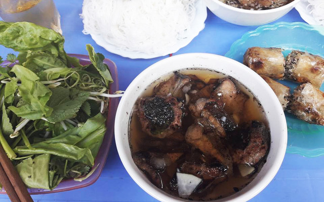 Huyền Trang - Bún Chả & Nem Rán