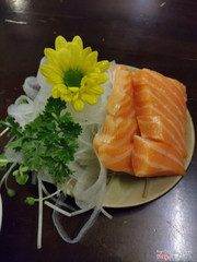 sashimi cá hồi