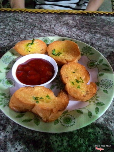 Bánh mì bơ tỏi