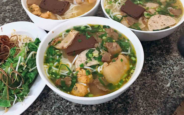 Bún Bò Huế Chu Văn An - Vạn Phúc