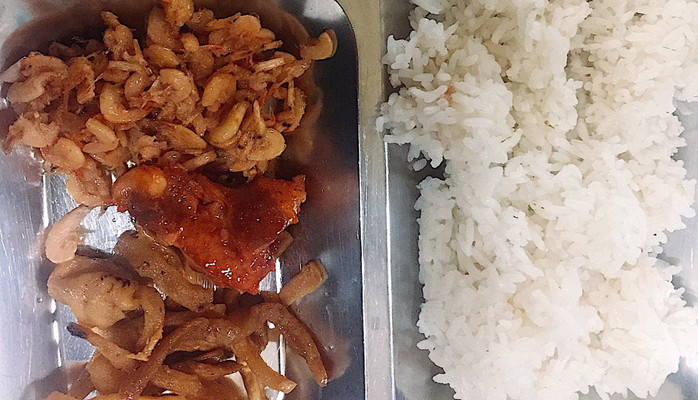 Nhị Hường - Phở & Cơm Bình Dân