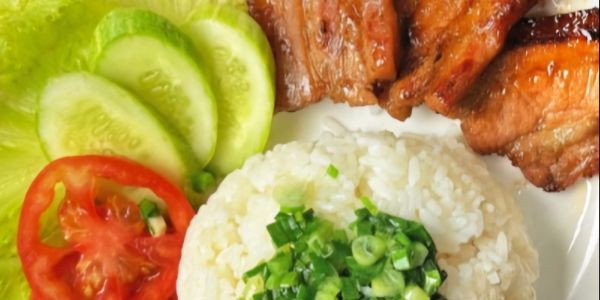 MÌ XÀO & CƠM CHIÊN CÔ QUYÊN