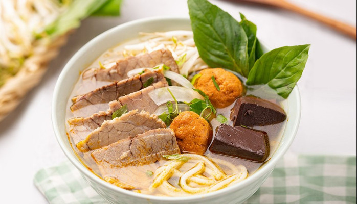 Cô Hai - Bún Bò - Nguyễn Ngọc Lộc