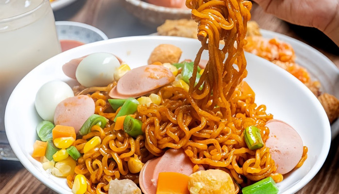 SAFARI - Trà Sữa & Mì Trộn Indomie - Cầu Giấy