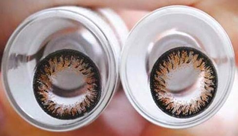 Loo Hoàng - Kính Áp Tròng