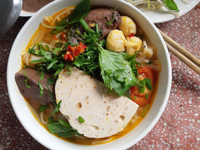 Bún Riêu Chả Dầy Nguyệt - Nguyễn Văn Linh