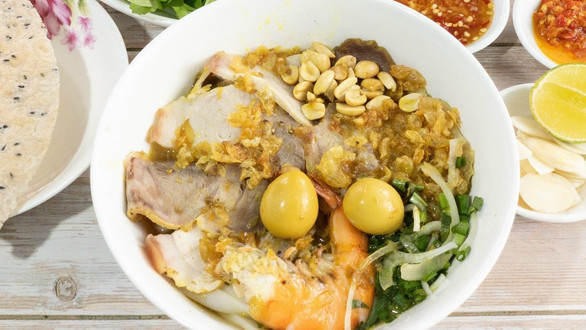 Hồng Hương - Bún Bò & Mì Quảng - Khu Phố 4