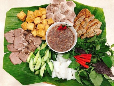 Quỳnh Anh - Bún Đậu Mắm Tôm & Ăn Vặt - Lê Doãn Nhạ