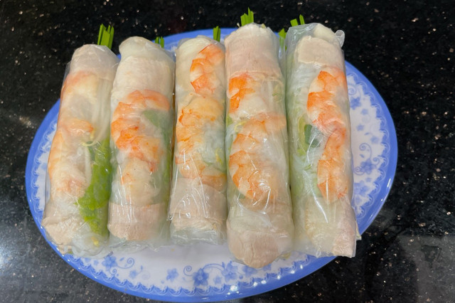 Gỏi Cuốn Cô Linh - Khu Phố 1A