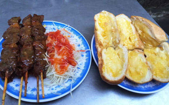 A Tùng - Bánh Mì Bò Nướng Bơ Cambodia - Cống Quỳnh