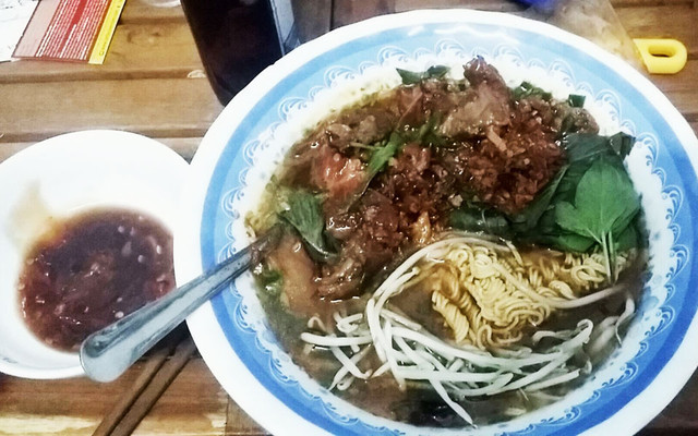 Hủ Tiếu Bò Kho - Lưu Hữu Phước