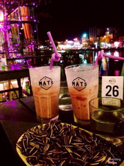 Quán view đẹp, không gian thoáng đãng, nhạc max hay ☺️☺️