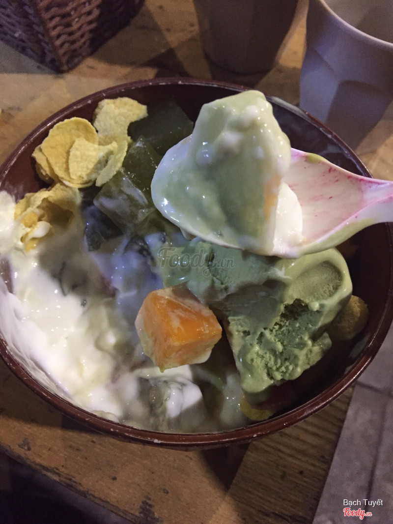 Kem hoa quả trộn vị Matcha