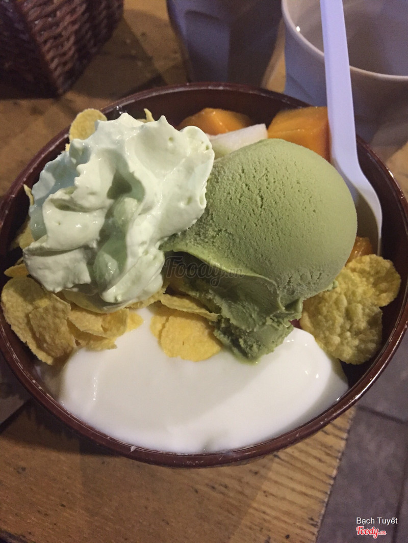 Kem hoa quả trộn vị Matcha