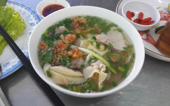 Hủ Tiếu Chân Gà