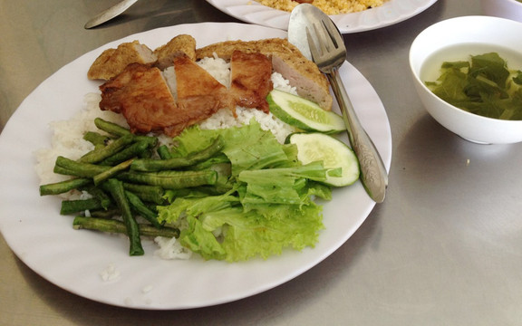 Ngô Đình Diệu - Cơm Rang Gà Sốt Cay