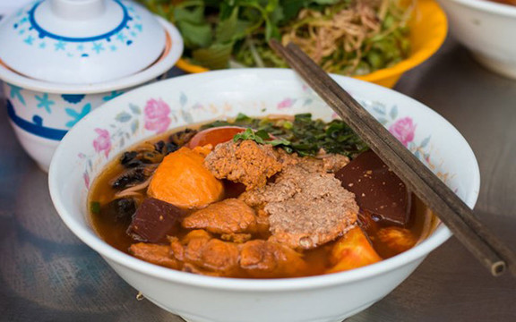 Bún Riêu Cua Giò Heo Bình Dân