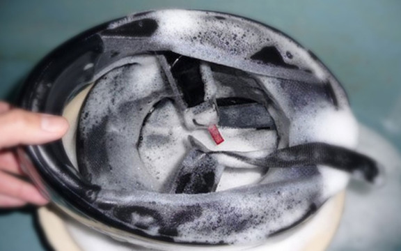 Dịch Vụ Giặt Nón Bảo Hiểm & Giày