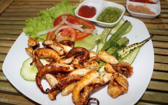 Tri Kỷ Quán - BBQ Hải Sản