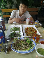 Ốc hương , cà na