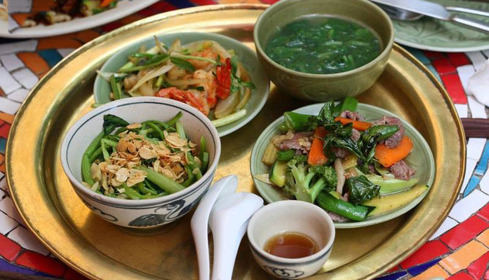Bếp Hàng Xóm - Ẩm Thực Việt - 1 Ngõ 84 Ngọc Khánh