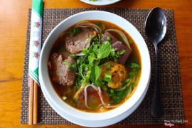 Bún bò Huế