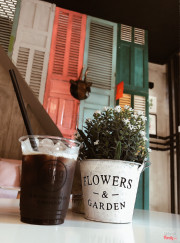 Sáng nào cũng phải ghé quán thưởng thức 1 ly cafe đá đề ba cho cả ngày