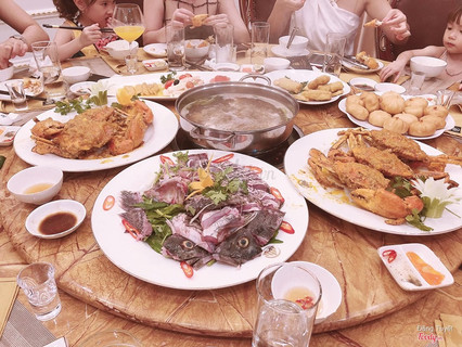 Nhà hàng Hoàng Gia 