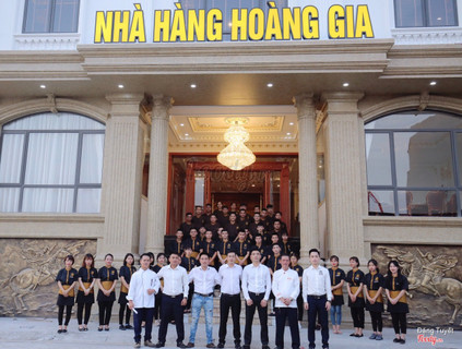 Nhà hàng Hoàng Gia