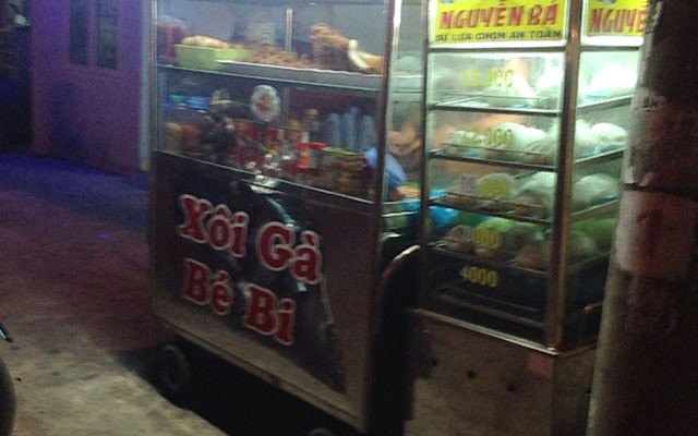 Bé Bi - Xôi Gà, Bánh Mì