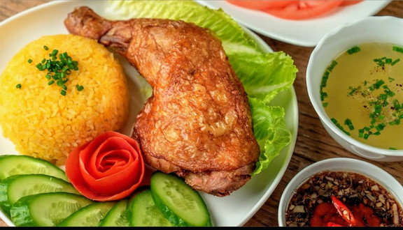 Cô Nguyệt - Cơm Gà - Hậu Giang