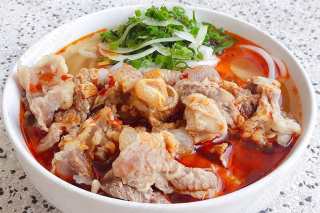 Bún Bò Quyên - Nguyễn Bảo Đức