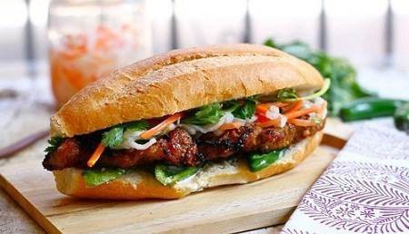 Bánh Mì B - Bánh Mì Hội An - Quang Trung