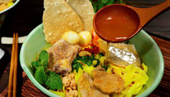 Mì Quảng Gốc Sứ