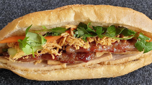 Cô Xuân - Bánh Mì - Kí Con