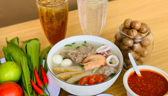 Bánh Canh Mì Cô Túc - Lê Đức Thọ