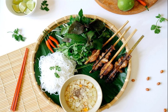 Bún Chả Que Tre Sỹ Hiền