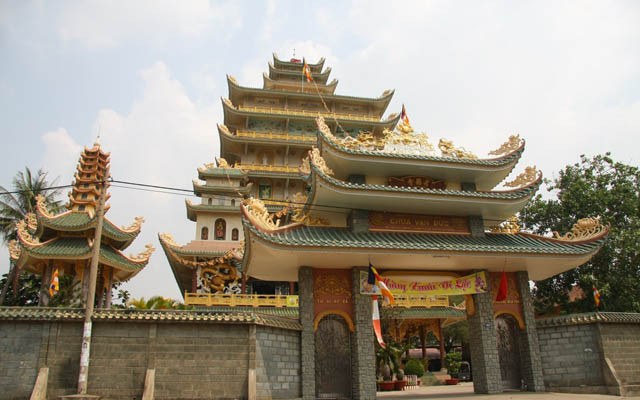 Chùa Vạn Đức - Tô Ngọc Vân