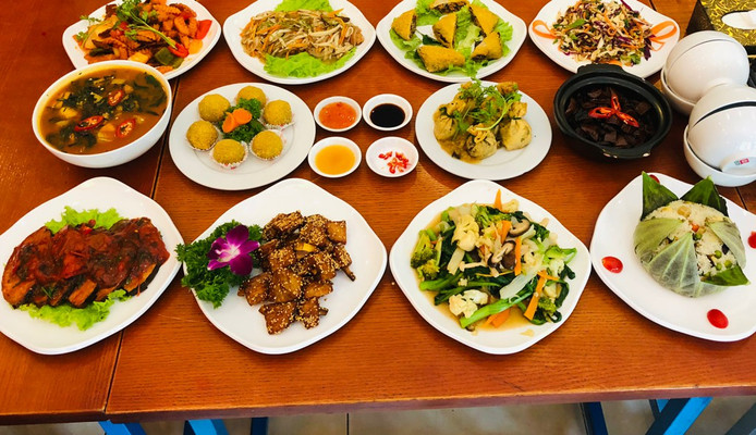Cơm Chay Hoa Sen - Đội Cấn - 2 Ngõ 209 Đội Cấn