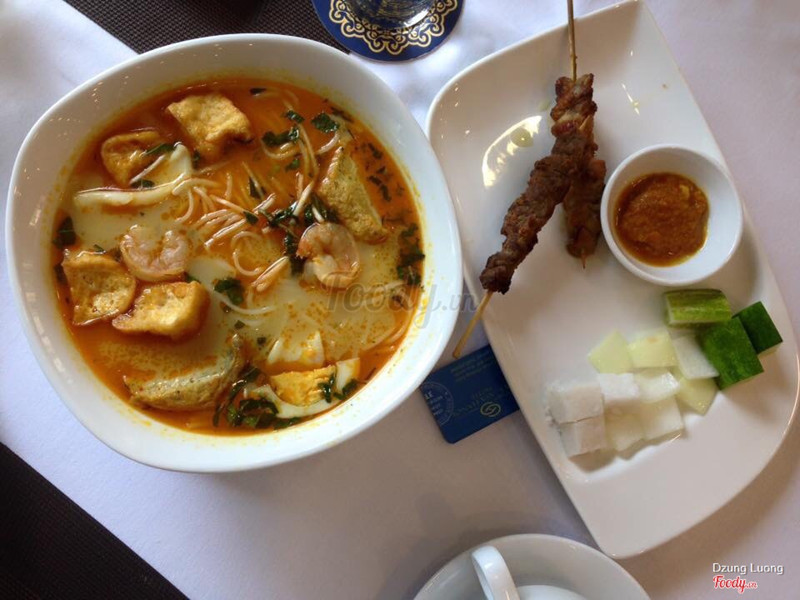 Bún hải sản Singapore