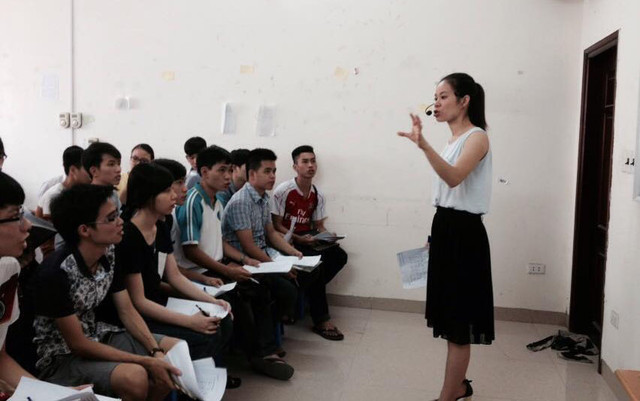 Master English Speaker - Lớp Tiếng Anh Cô Tuyến