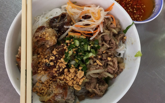 Quán Cô Liên - Bún Thịt Nướng
