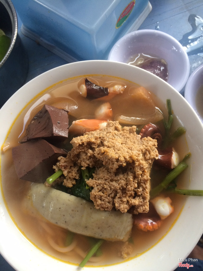 Canh bún bạch tuột