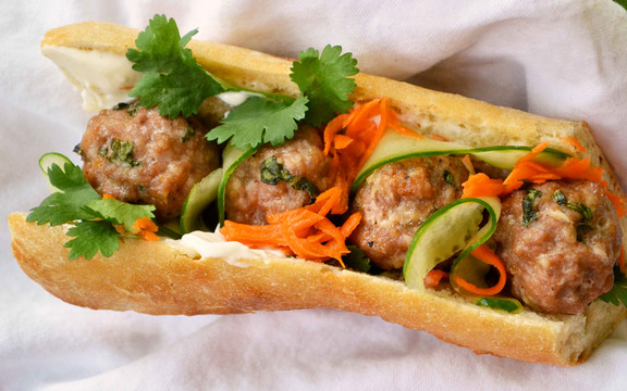 Duyên - Bánh Mì