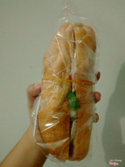 Bánh mì thịt 25k