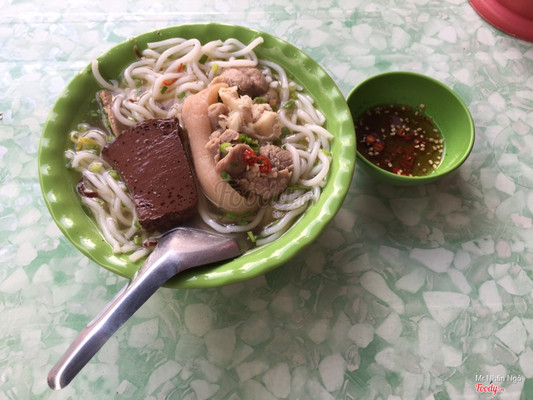 Bánh canh đuôi heo
