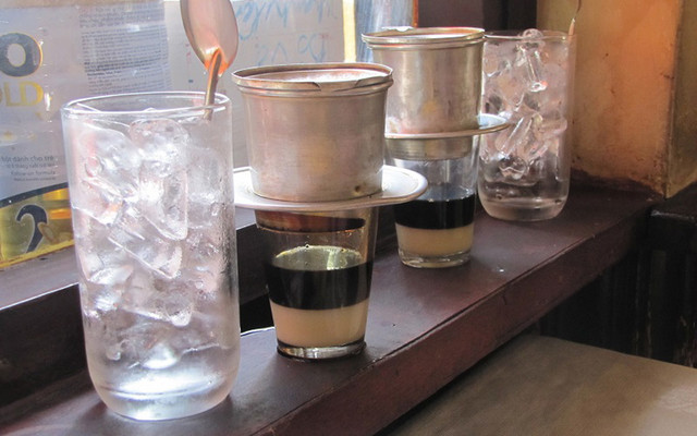 Tri Giao Cafe - Food & Drink