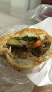 Bánh mì thịt nướng 20k