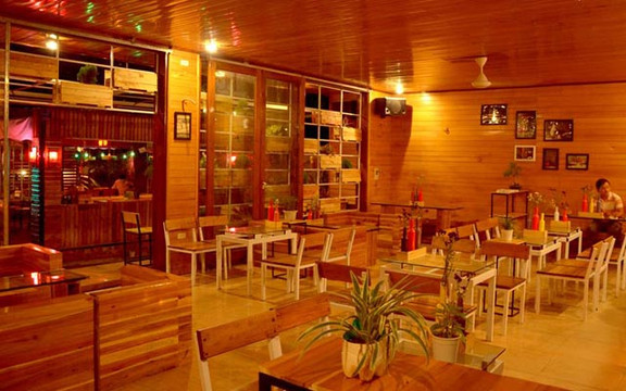 Kiến Gỗ Cafe
